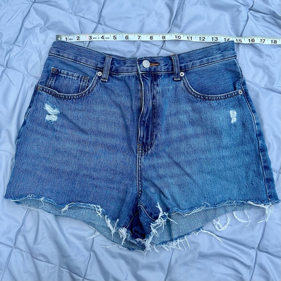 Uniqlo Demin Shorts - Picture 6 of 6